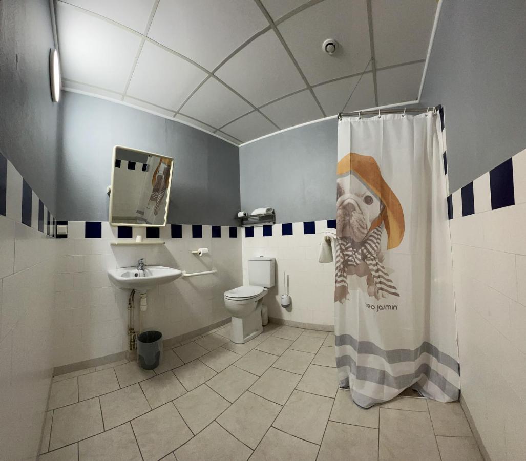 Le Petit Logis Hotel Beaumont-en-Véron Екстериор снимка