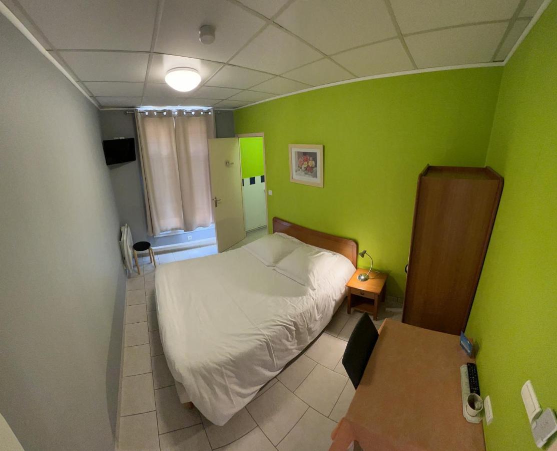 Le Petit Logis Hotel Beaumont-en-Véron Екстериор снимка