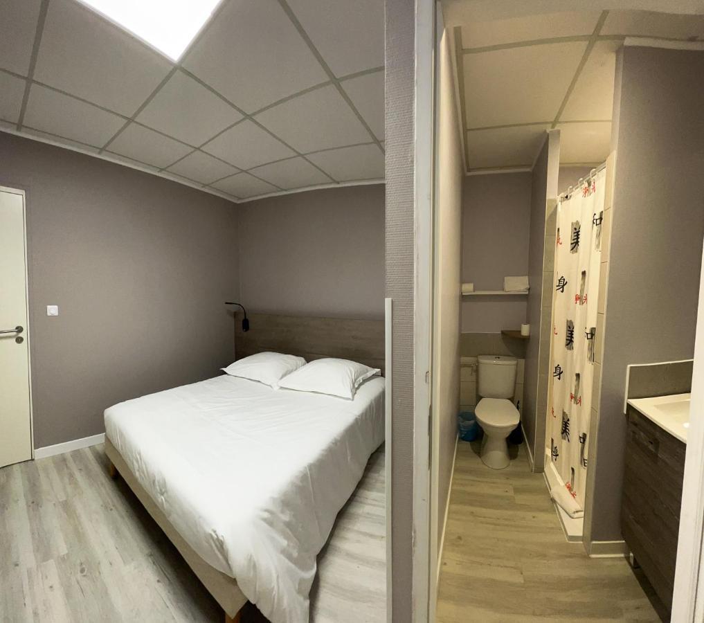 Le Petit Logis Hotel Beaumont-en-Véron Екстериор снимка