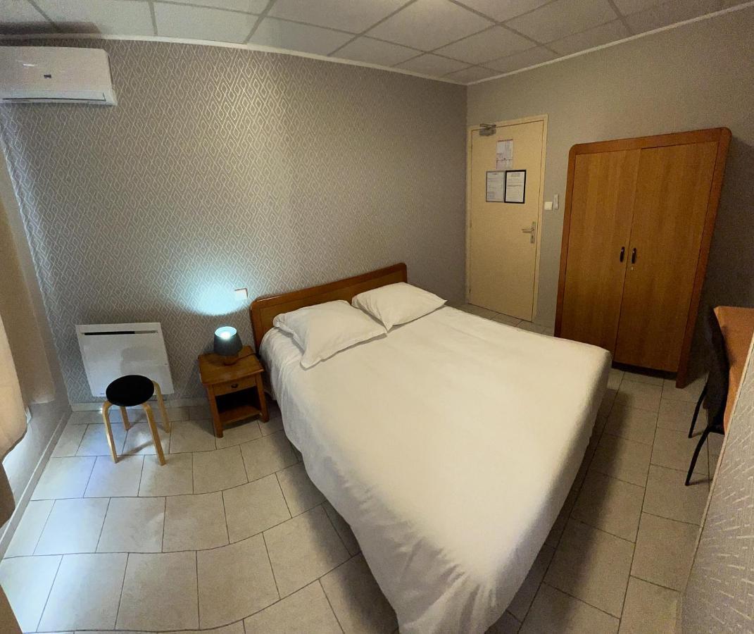 Le Petit Logis Hotel Beaumont-en-Véron Екстериор снимка