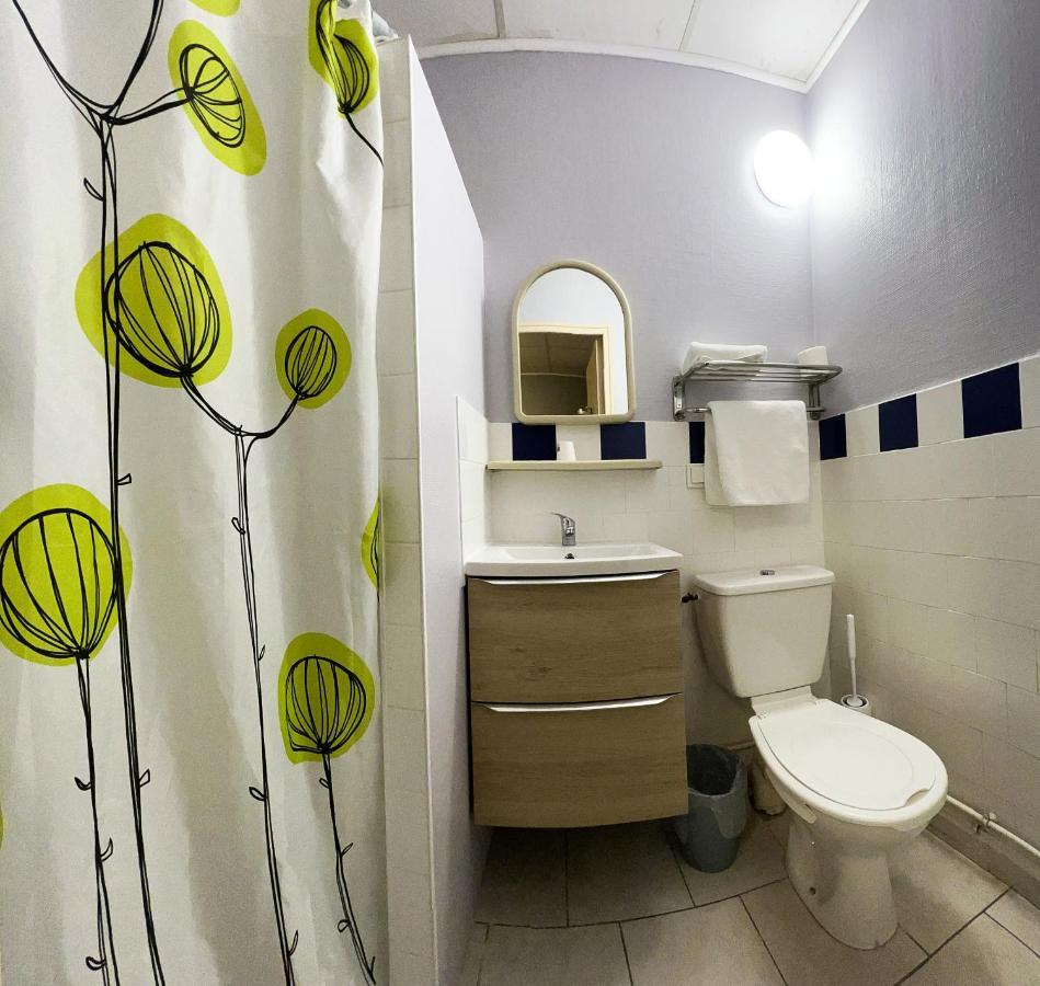 Le Petit Logis Hotel Beaumont-en-Véron Екстериор снимка