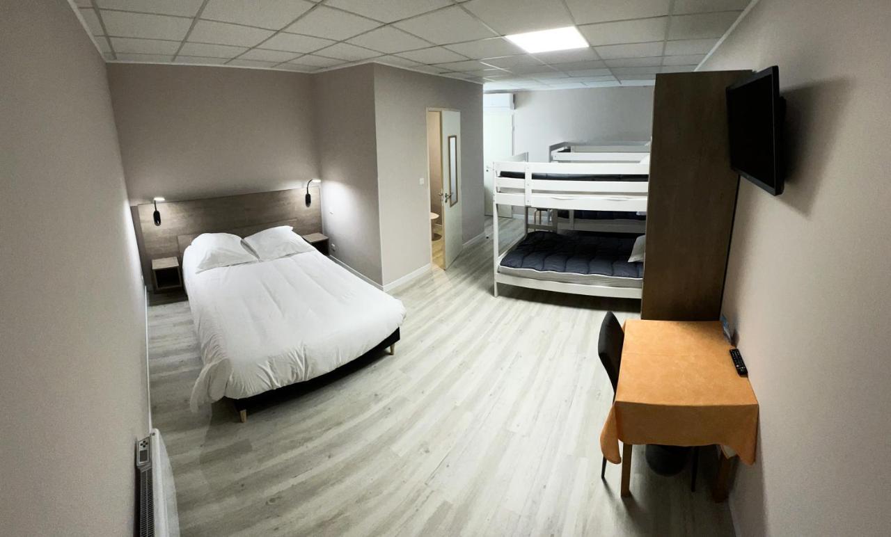 Le Petit Logis Hotel Beaumont-en-Véron Екстериор снимка
