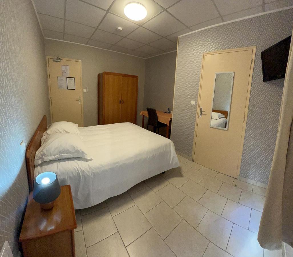 Le Petit Logis Hotel Beaumont-en-Véron Екстериор снимка